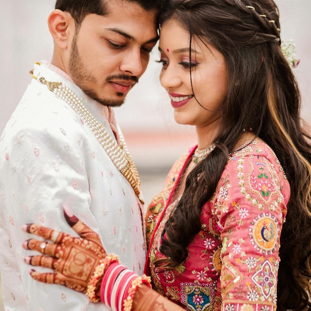 Wedding photoshoot ideas and poses for couples